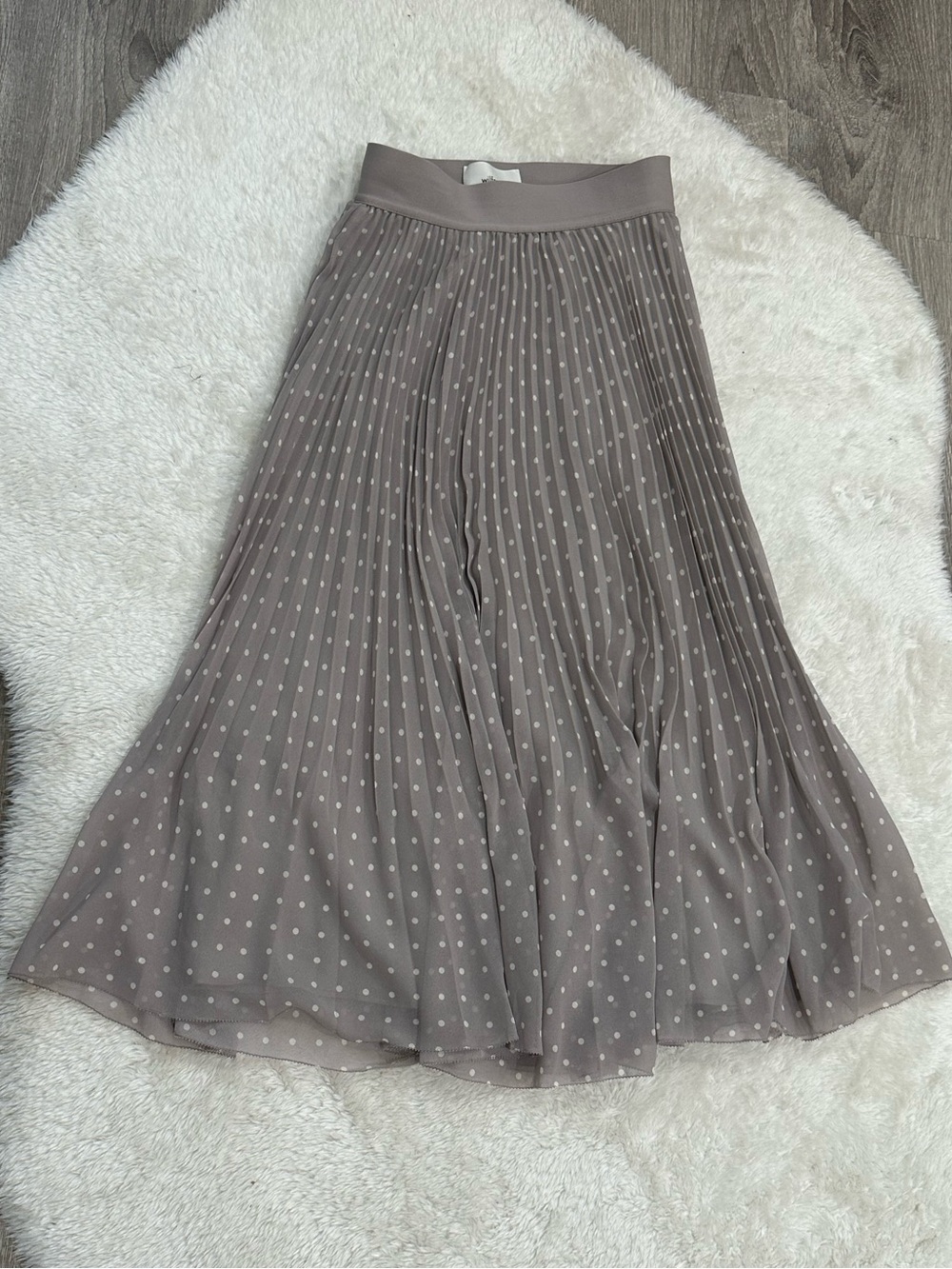 Aritzia Twirl Pleated Polka Dot Midi Skirt